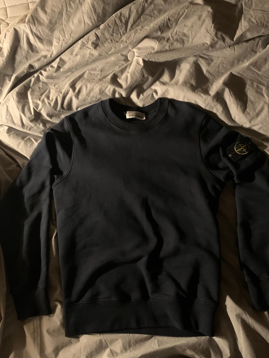 스톤아일랜드 맨투맨 네이비 상품이미지1