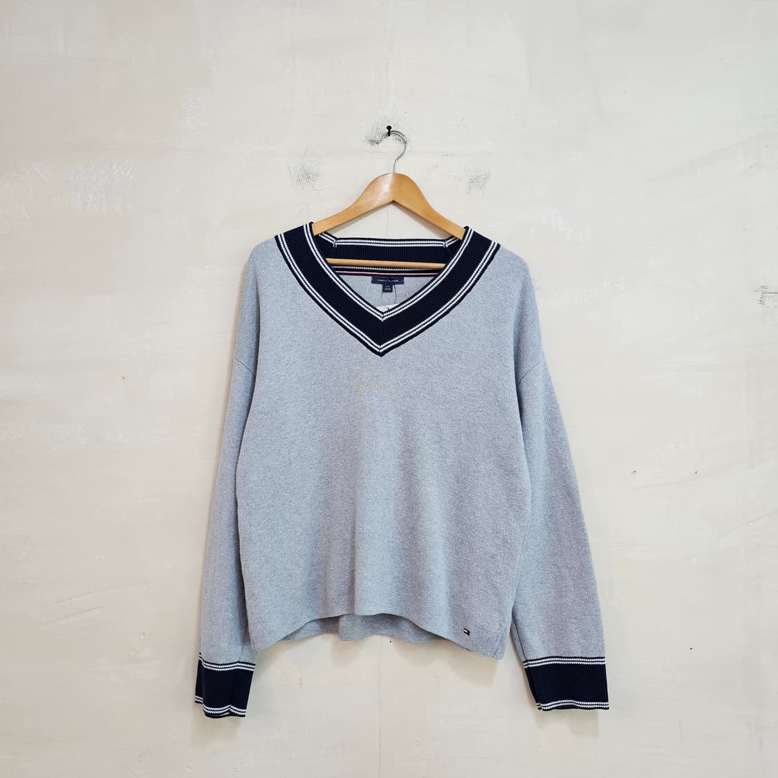 [TOMMY HILFIGER] 타미힐피거 브이넥 코튼니트 상품이미지1