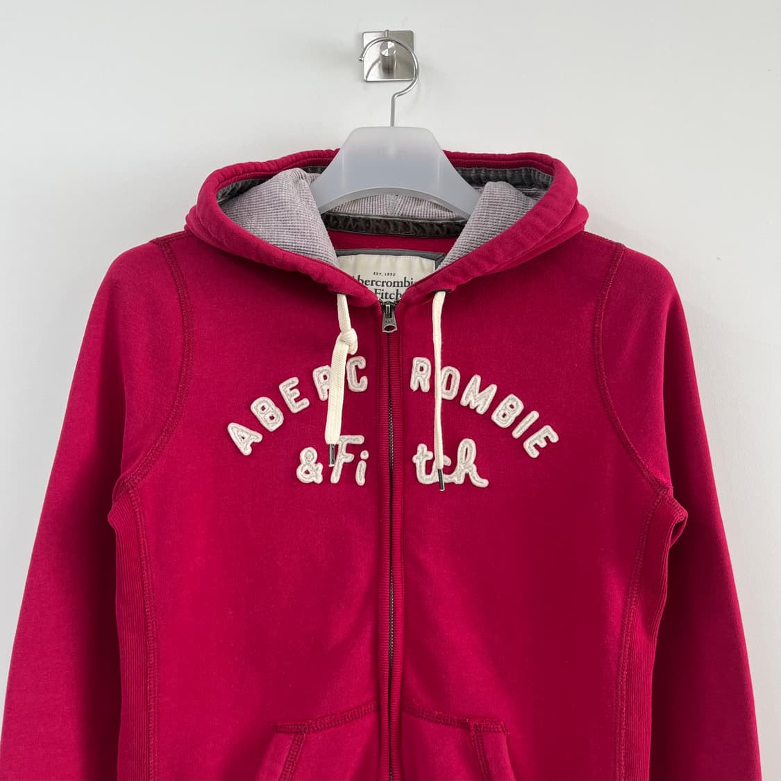 아베크롬비 슬림핏 자수로고 핑크 후드집업 상품이미지4