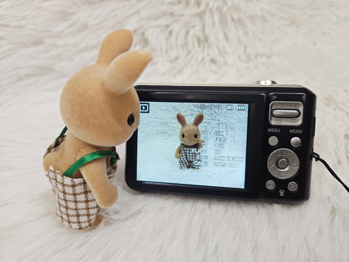 [민트] 삼성 VLUU ES70 디카, 디지털카메라 판매 상품이미지7