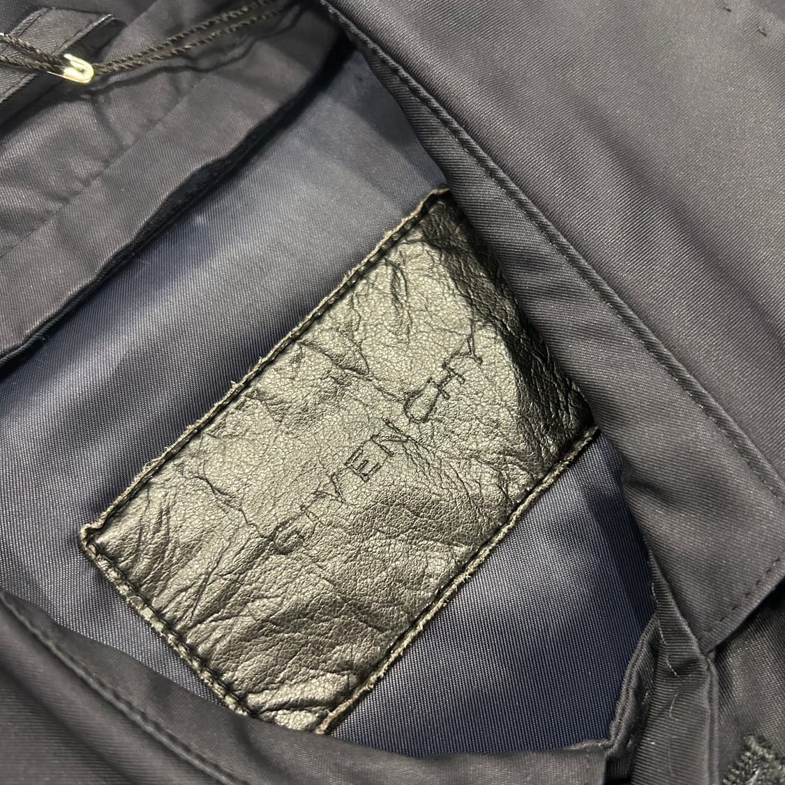 [105] 09s 지방시 견 블랙 롱 코트 B398 상품이미지4