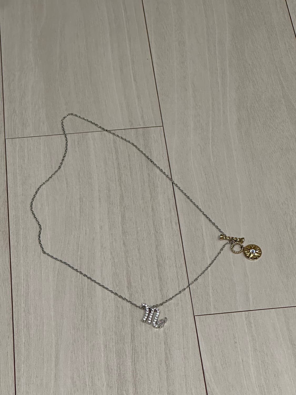 스와로브스키 조디악 컬렉션 목걸이 - 전갈자리 상품이미지2