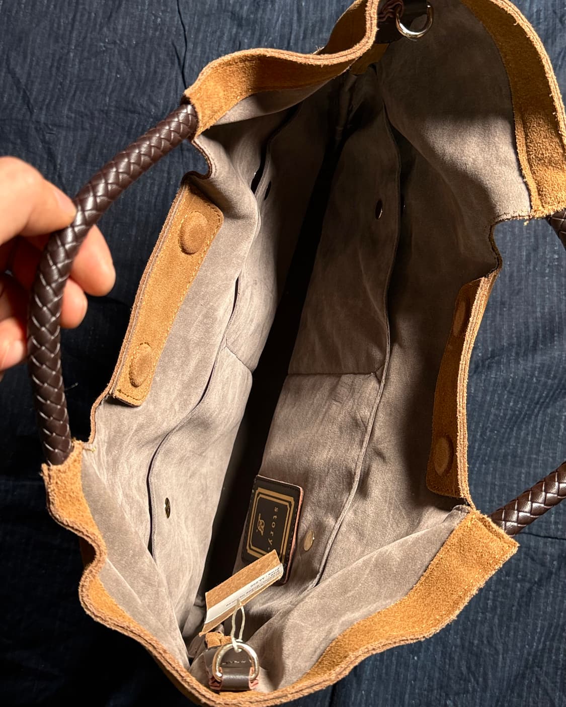 스토리. 스웨이드 핸드백 상품이미지3