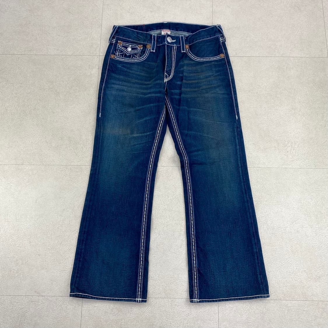  트루릴리전 빌리 빅 T 부츠컷 플레어 진 (34)  ﻿ 상품이미지2