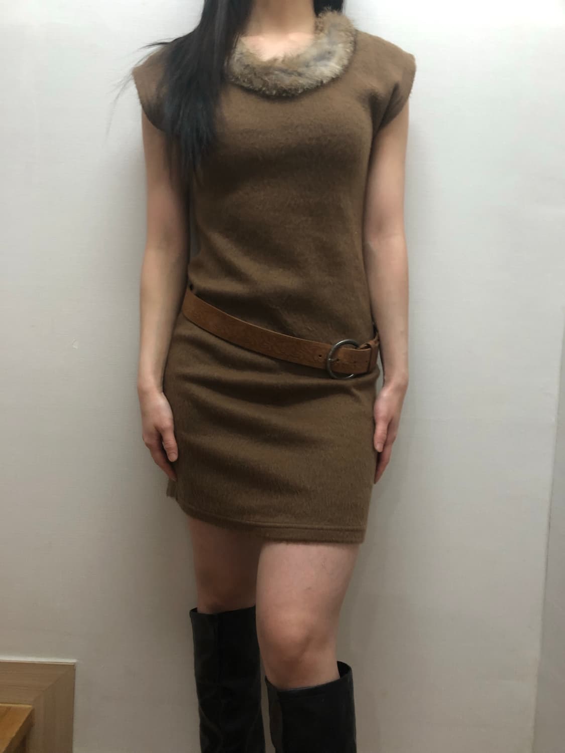 빈티지 브라운 퍼 디테일 원피스 상품이미지1