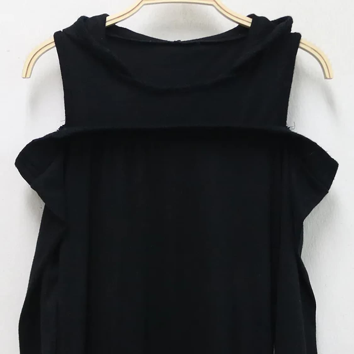 JANISS 블랙 오프숄더 후드티 61158 상품이미지3