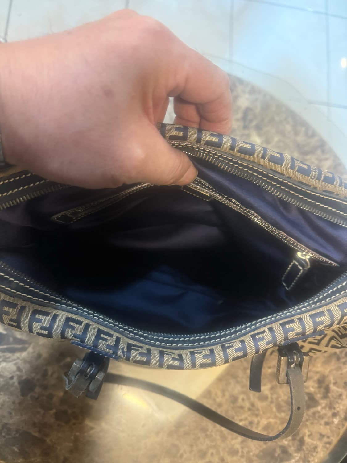 정품 펜디 주카 미니 보스턴 숄더백 팝니다 상품이미지6