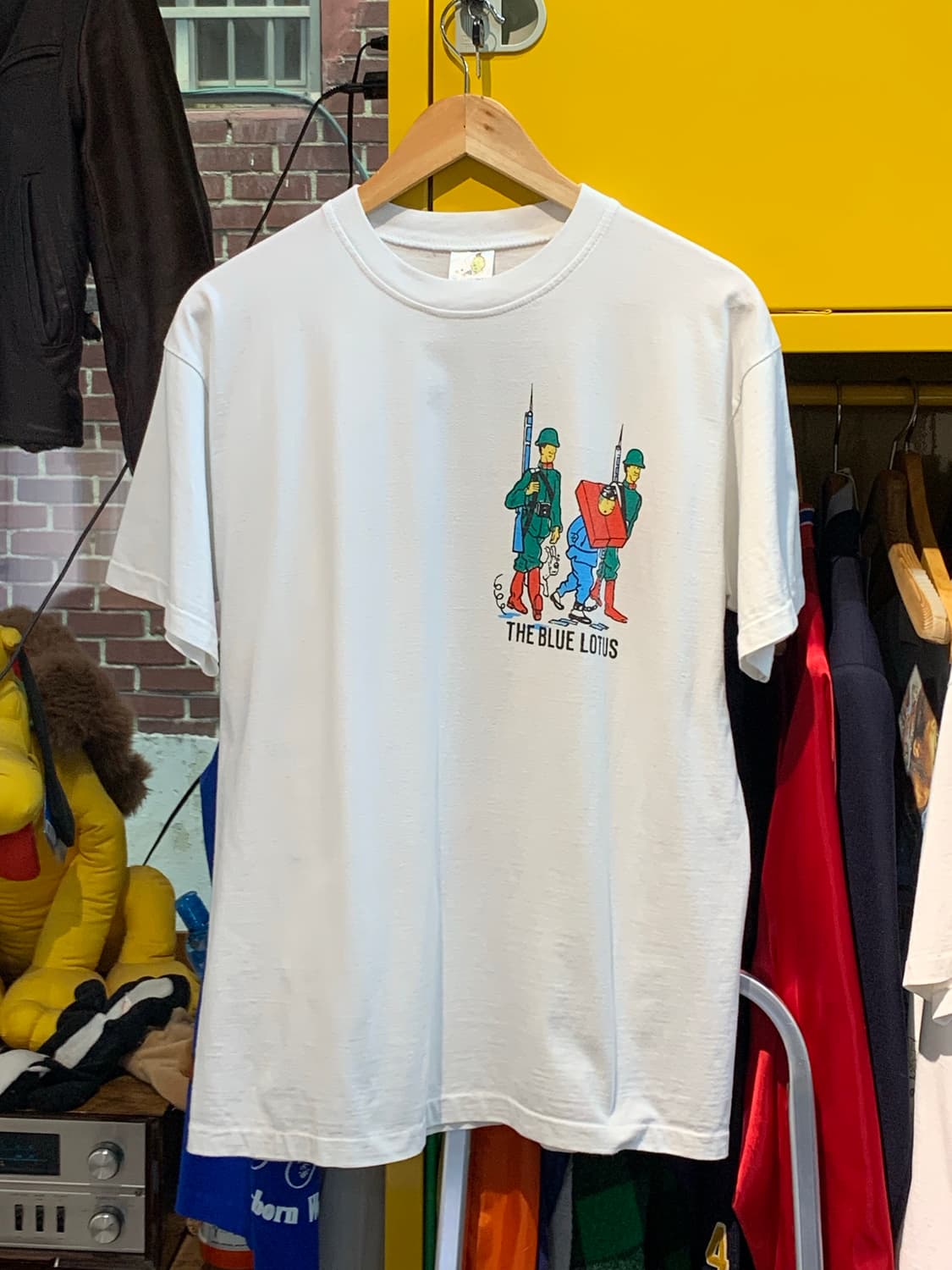 90s 틴틴의 모험 프린팅 티셔츠 푸른 연꽃 상품이미지2