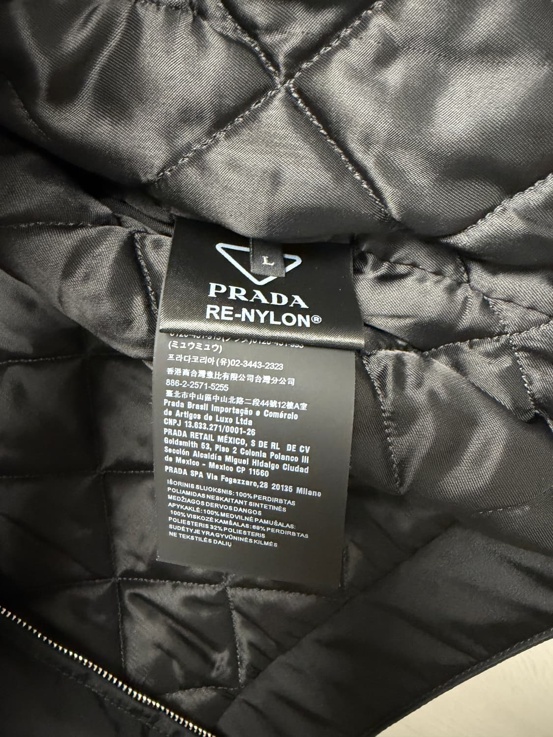 [L] 프라다 리나일론 블루종 자켓 블랙 상품이미지5