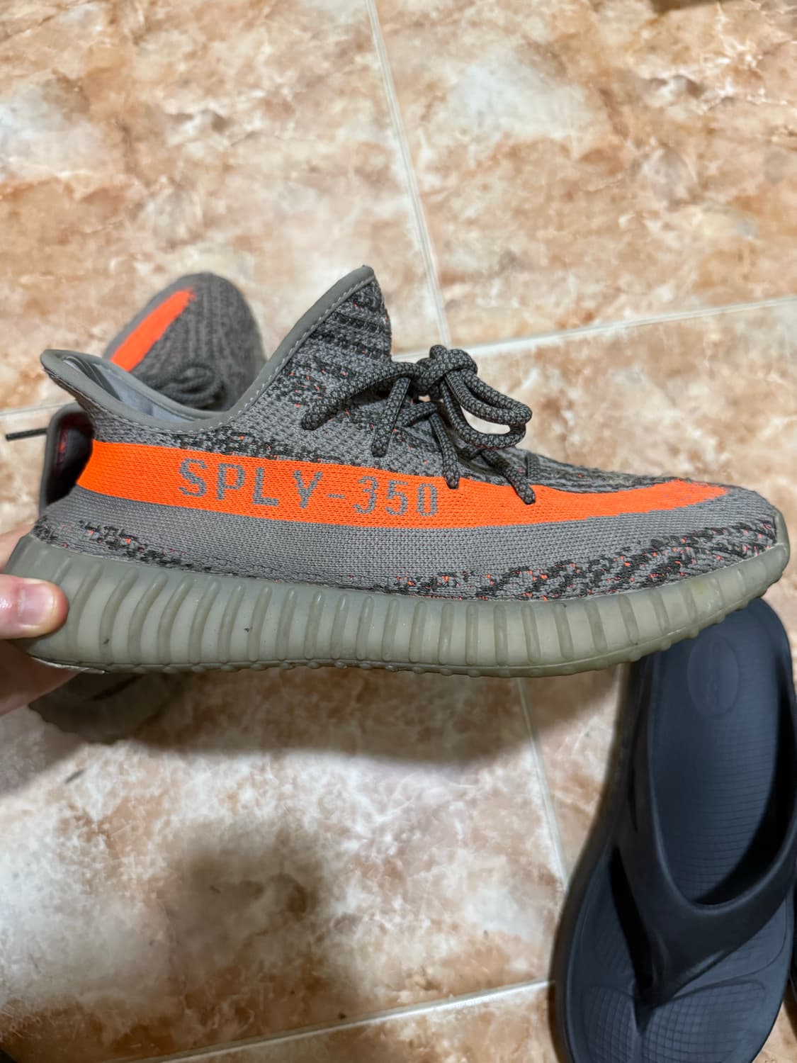 이지 부스트 350 v2 벨루가 리플렉티브 270 상품이미지2