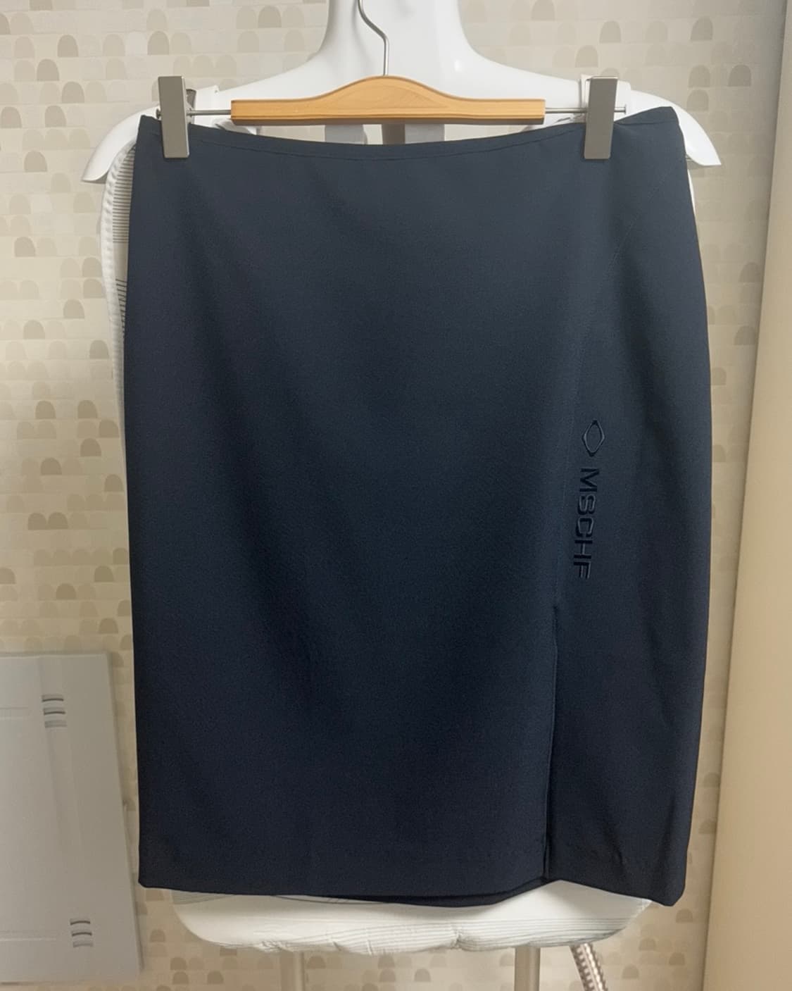 미스치프 Mischief Slit Midi Skirt Navy 상품이미지3