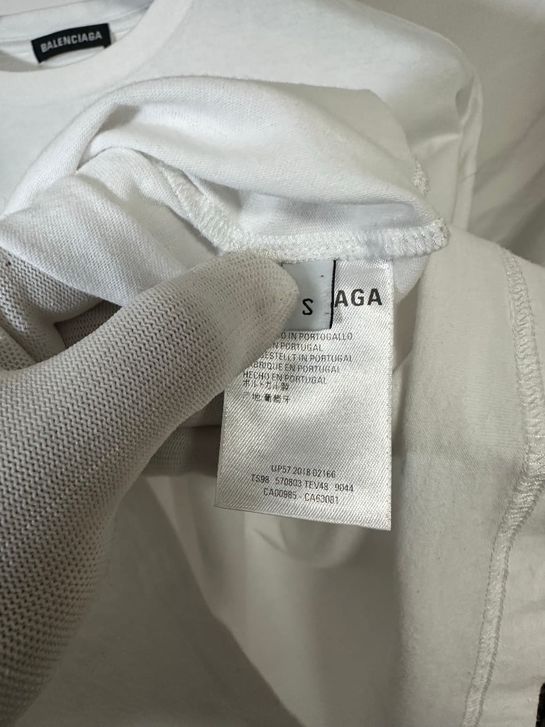 발렌시아가 BB로고 반팔 화이트 (S/103) 상품이미지4