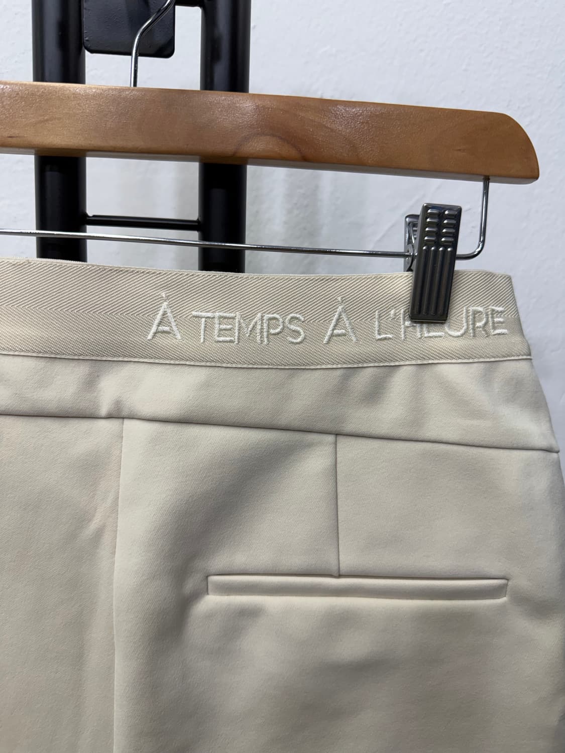 정품) TIME 타임1993 자수 아이보리 슬랙스 밴딩바지 64 상품이미지4