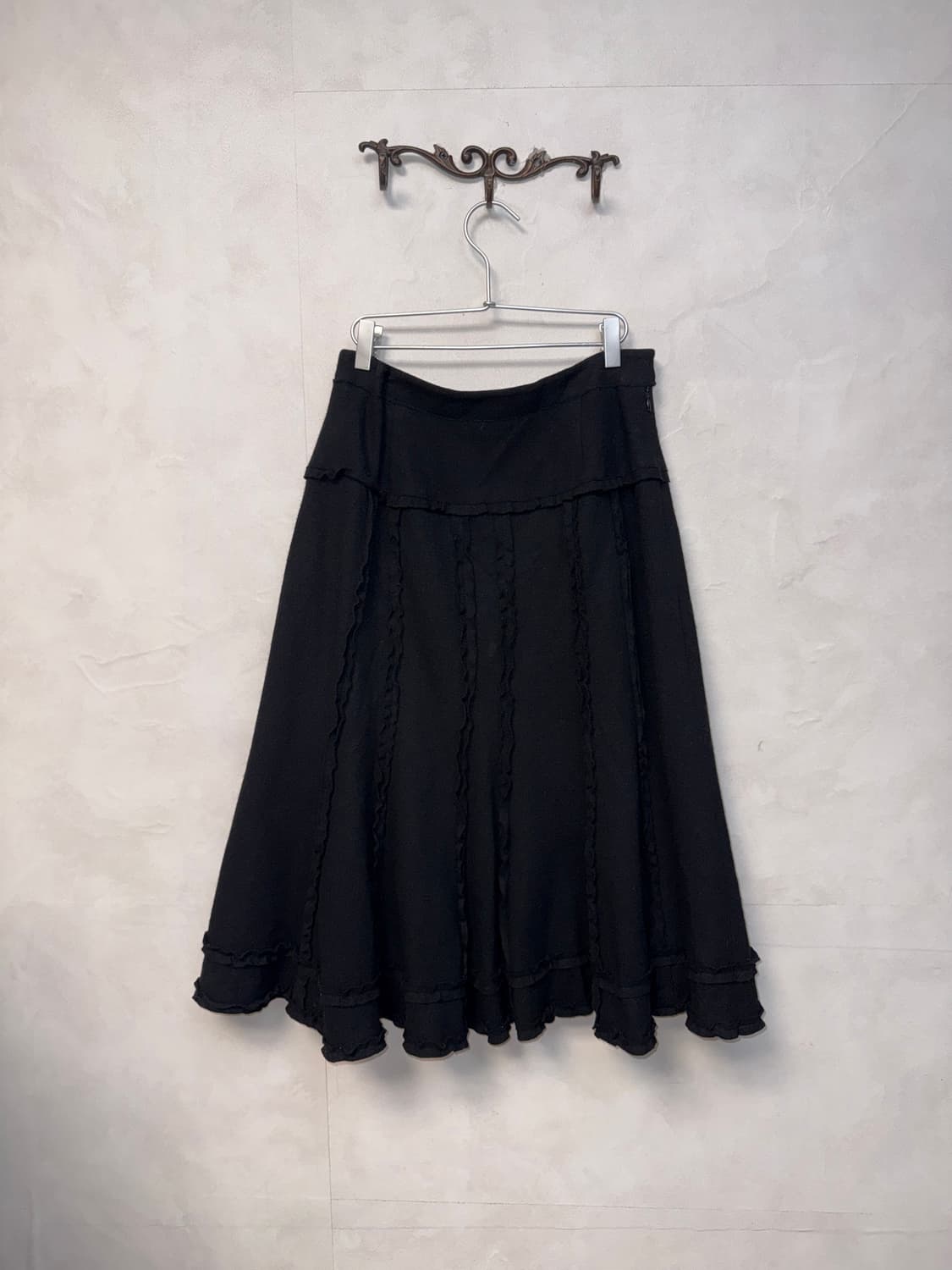 Black wool frill detail long skirt 상품이미지2