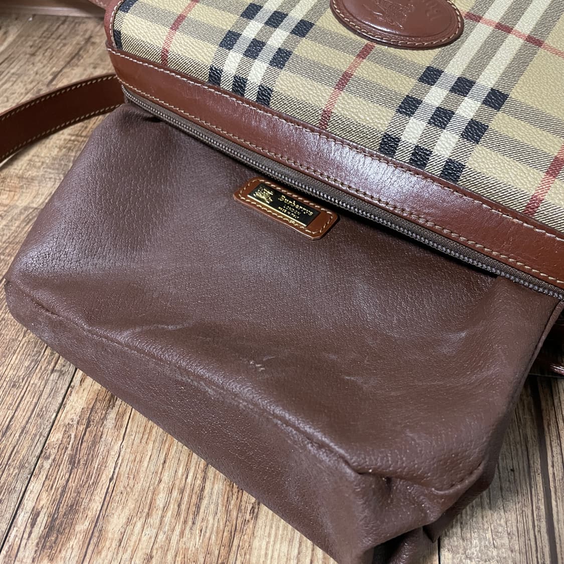 빈티지 버버리 크로스백(하자있음) 상품이미지10