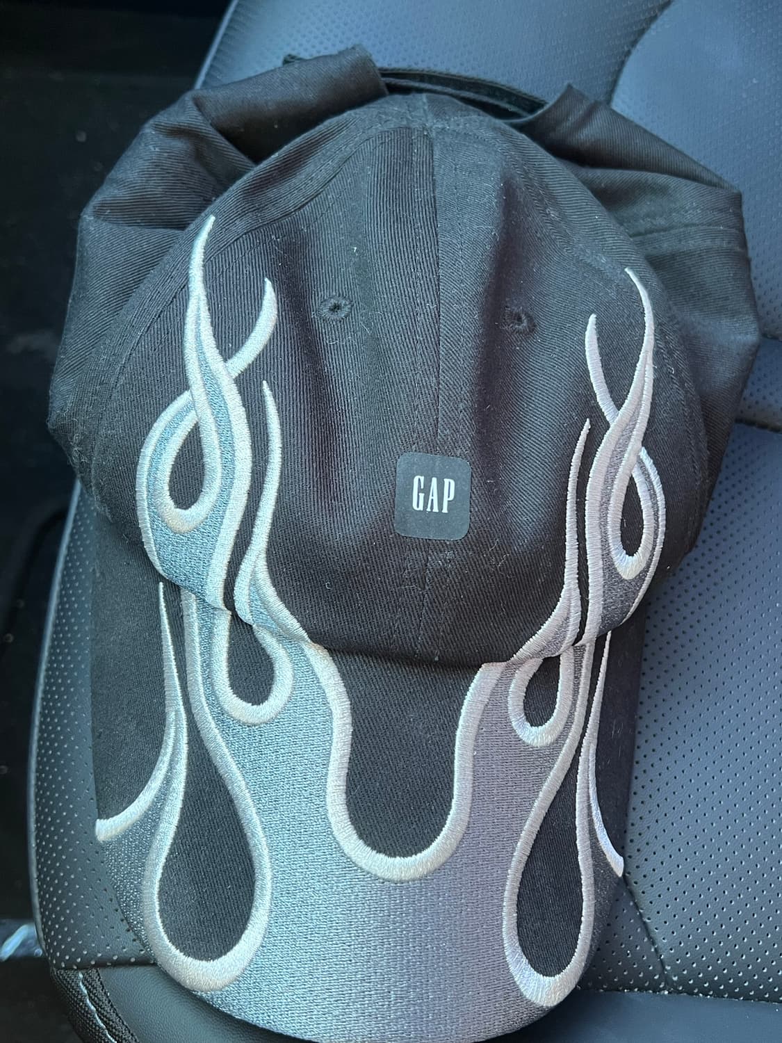 이지 갭 엔지니어드 바이 발렌시아가 플레임 캡 블랙 상품이미지1