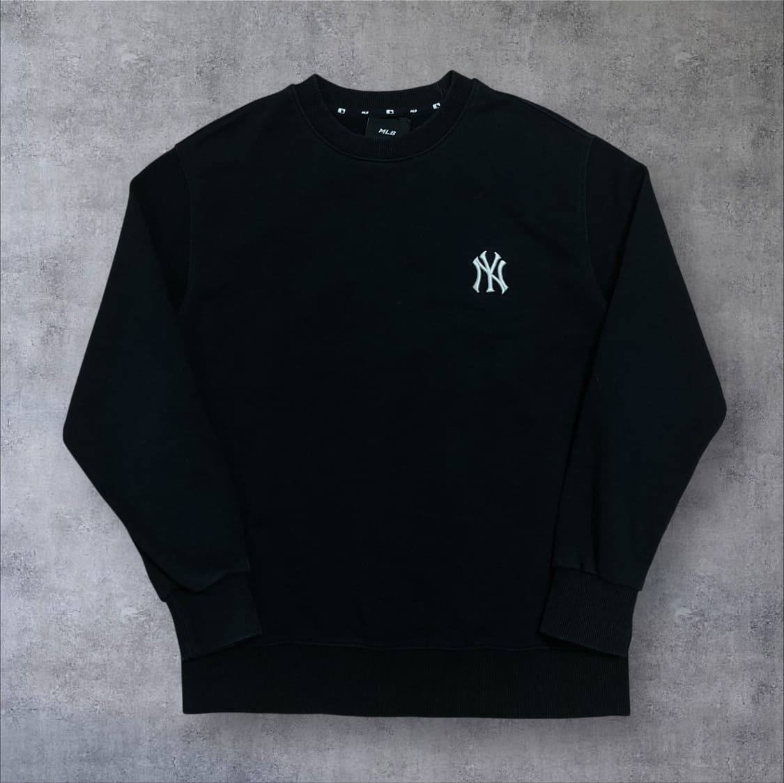 MLB 뉴욕양키스 빅로고 블랙 맨투맨 상품이미지2