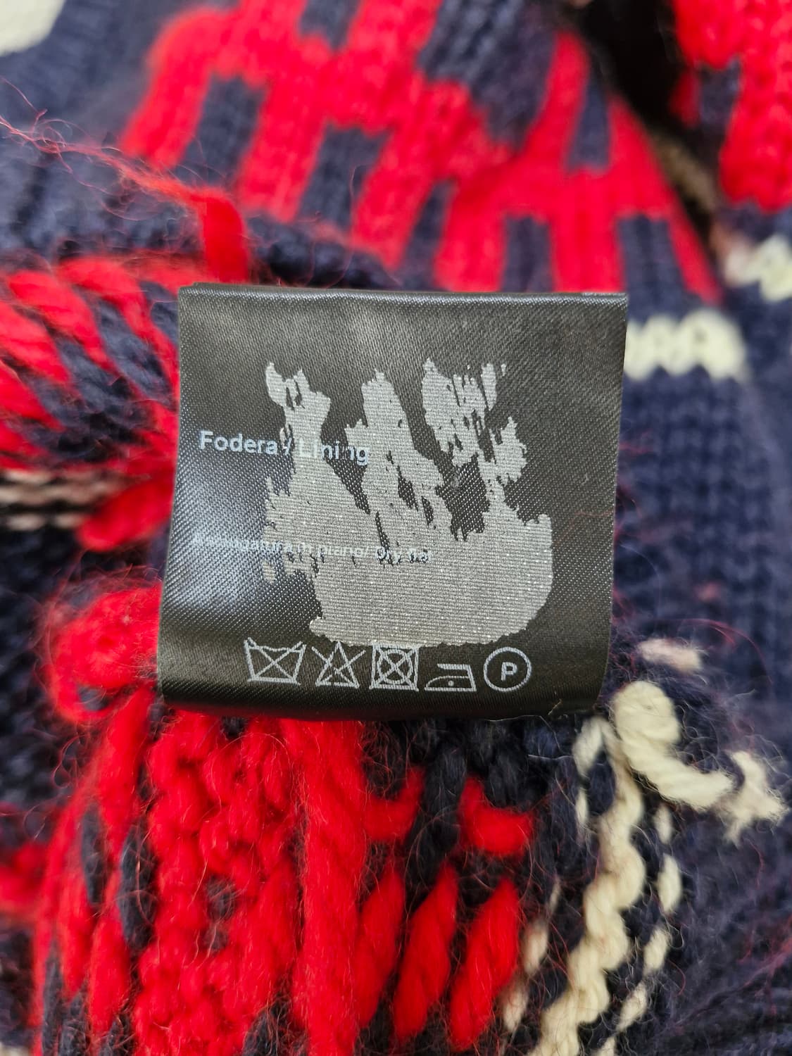 [M] 캘빈 클라인 205W39NYC FW18 디스트레스드 울 니트 상품이미지9