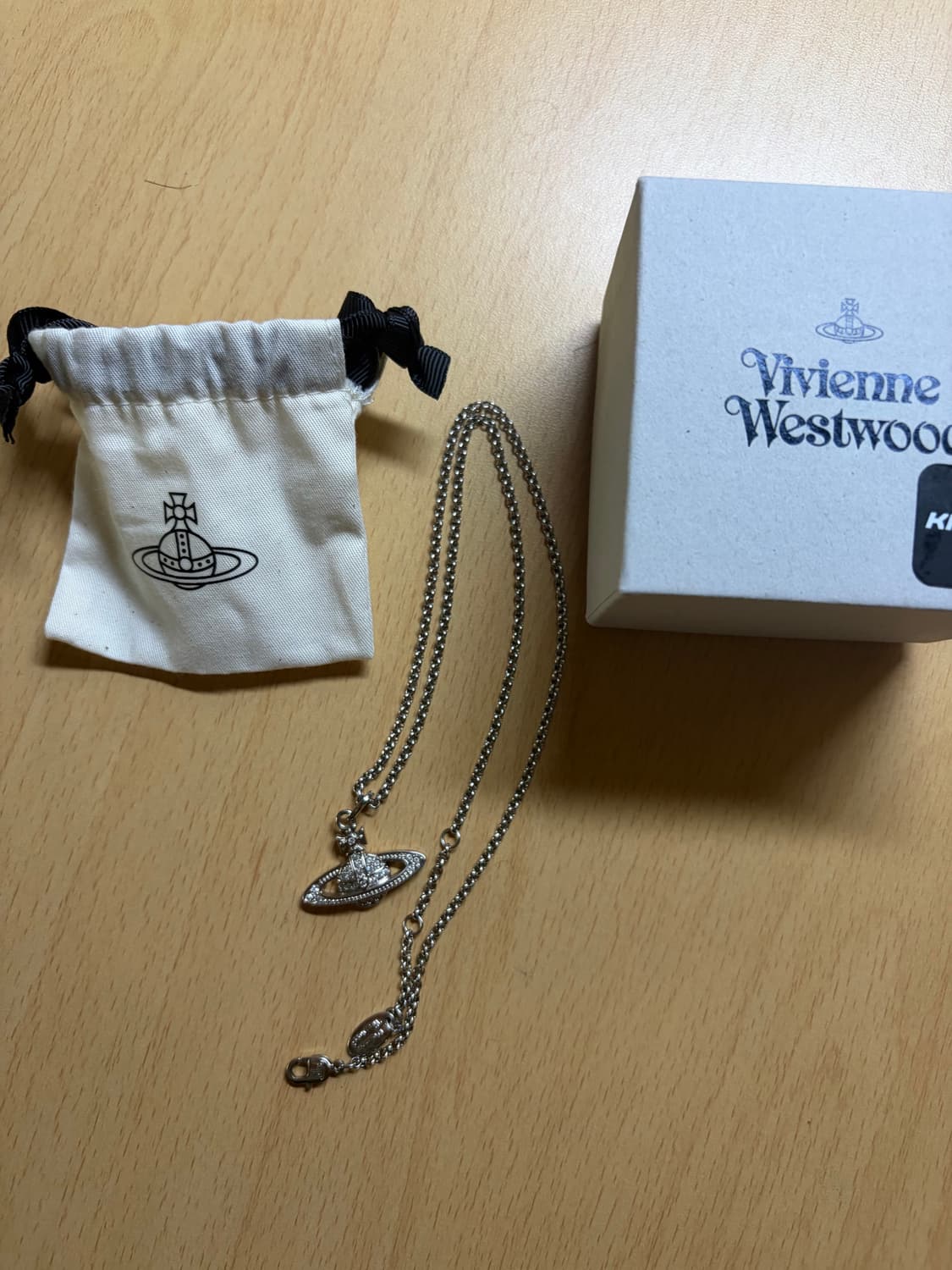 비비안웨스트우드 미니 바스 릴리프 팬던트 실버 상품이미지1