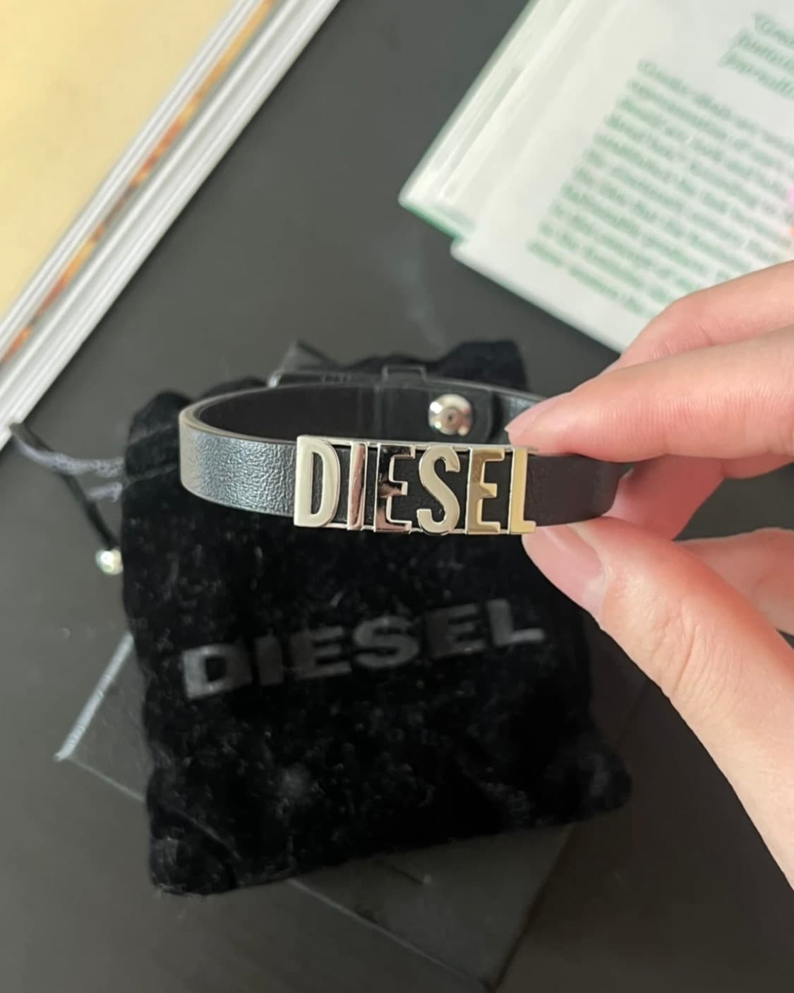 디젤 로고 가죽 팔찌 상품이미지1