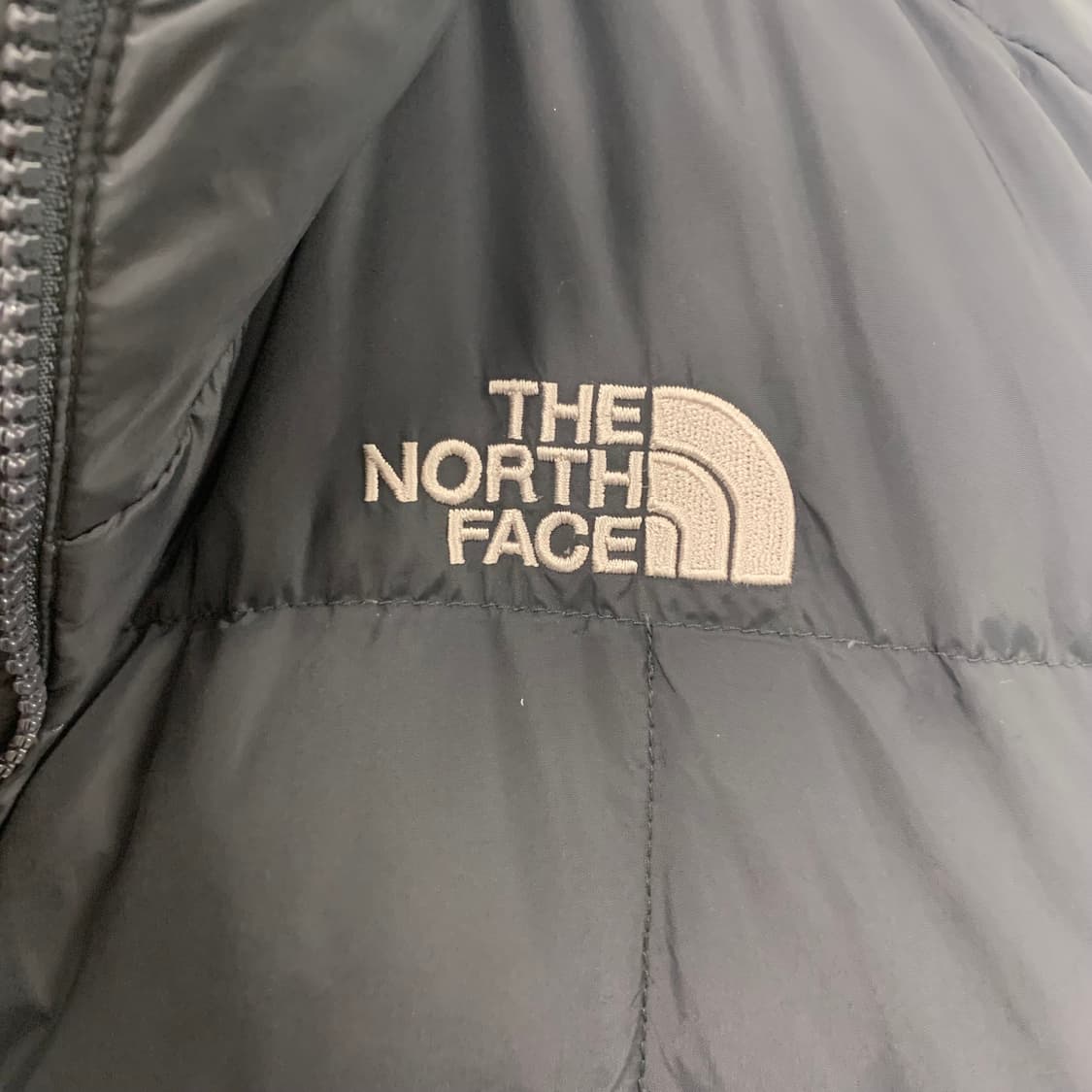 노스페이스 700 블랙 퀼팅 경량 패딩 상품이미지4