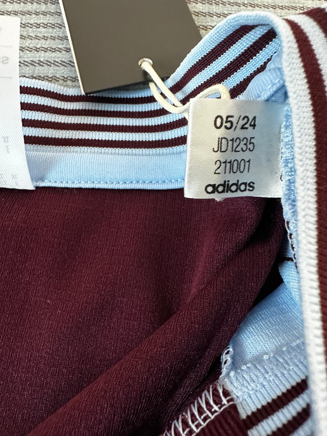 [정품] 24/25 아스톤 빌라 홈 축구 유니폼 처분합니다!! 상품이미지3