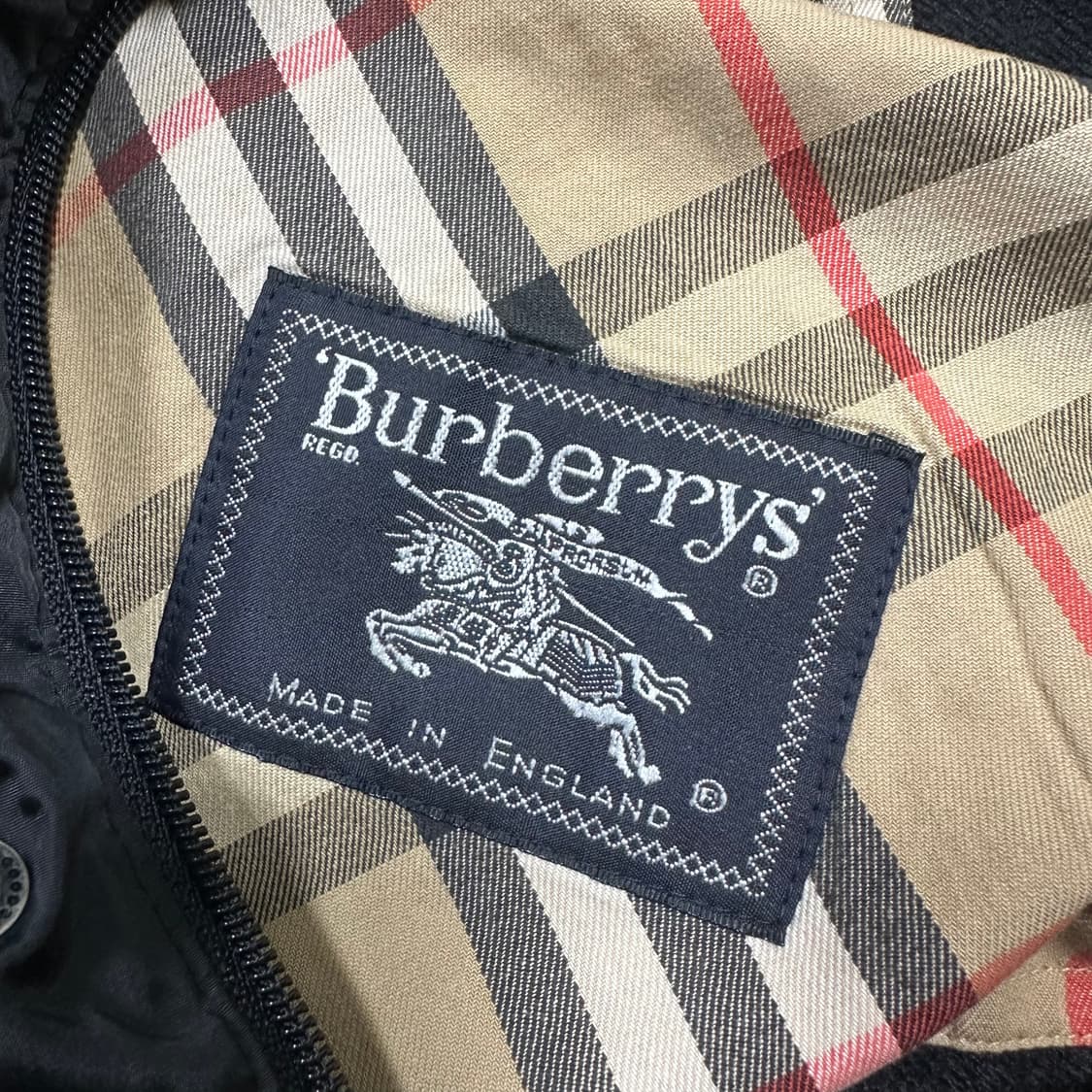 ✨ (바배) 버버리 올드스쿨 블랙 바람막이 점퍼 상품이미지3