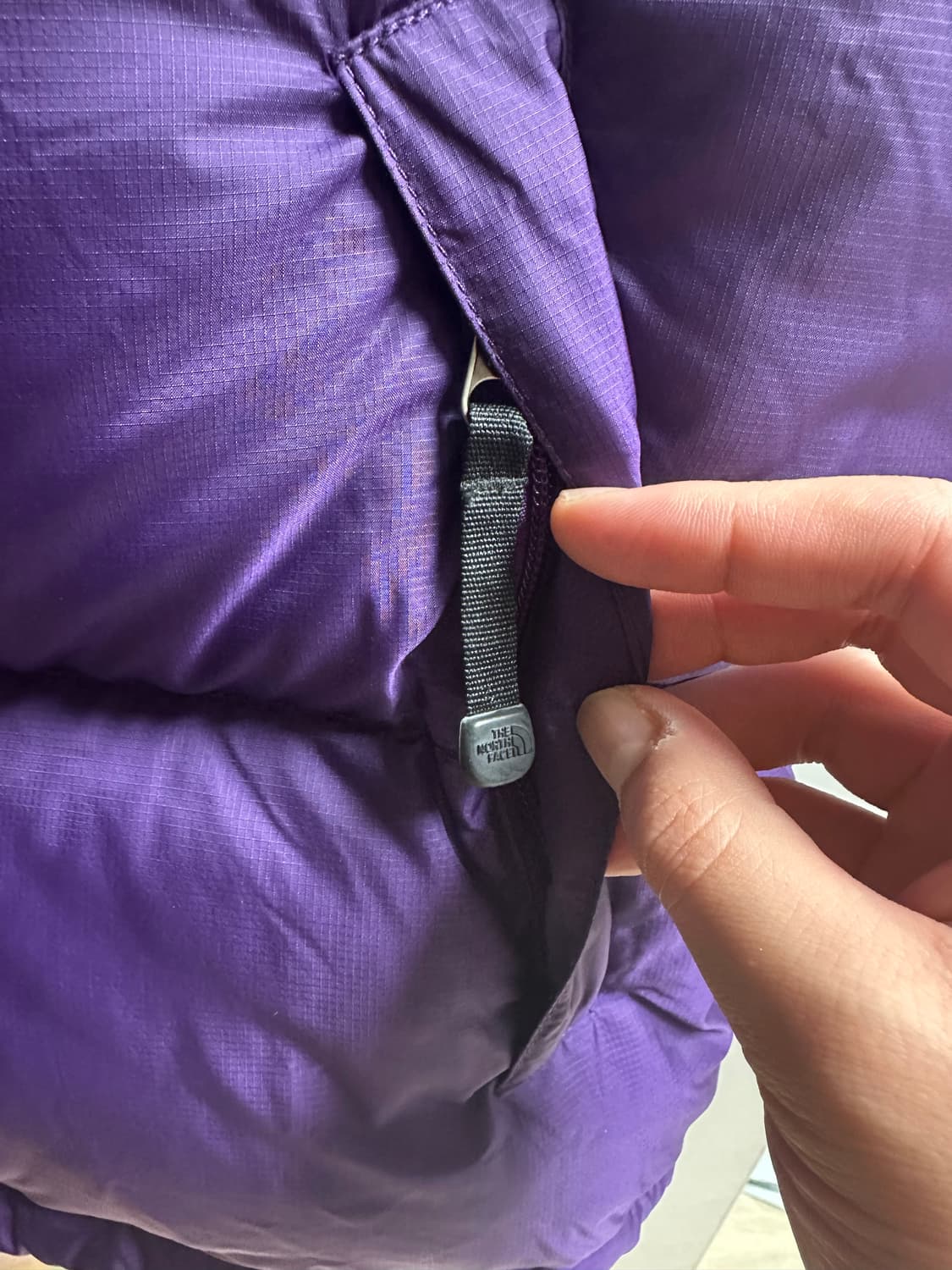 NORTHFACE 노스페이스 퍼플 중앙 로고 조끼 패딩 상품이미지5