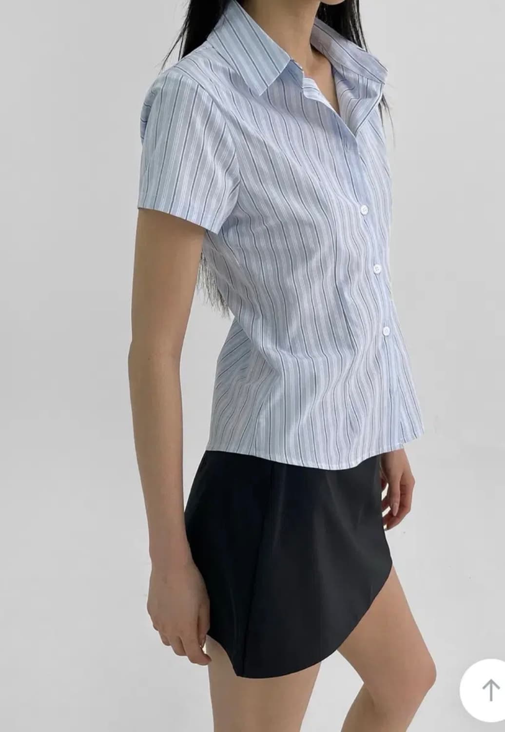 블랙업 스트라이프 반팔 셔츠 상품이미지2