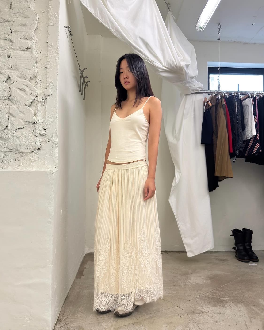 Goa Pleated Bending Lace Skirt /Os 상품이미지5