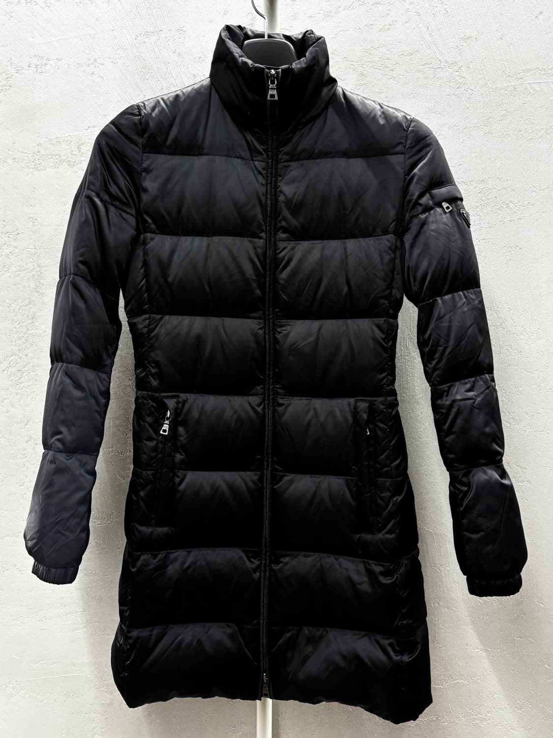 Prada 프라다 삼각로고 롱패딩 S 상품이미지2