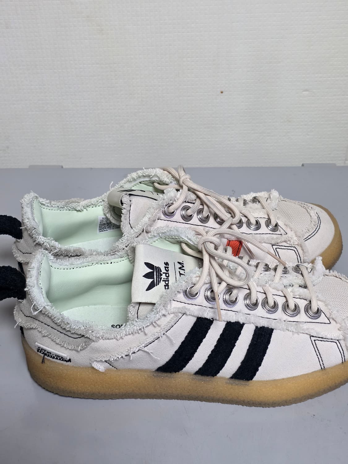 아디다스 송포더뮤트 스니커즈 265 새것 상품이미지4
