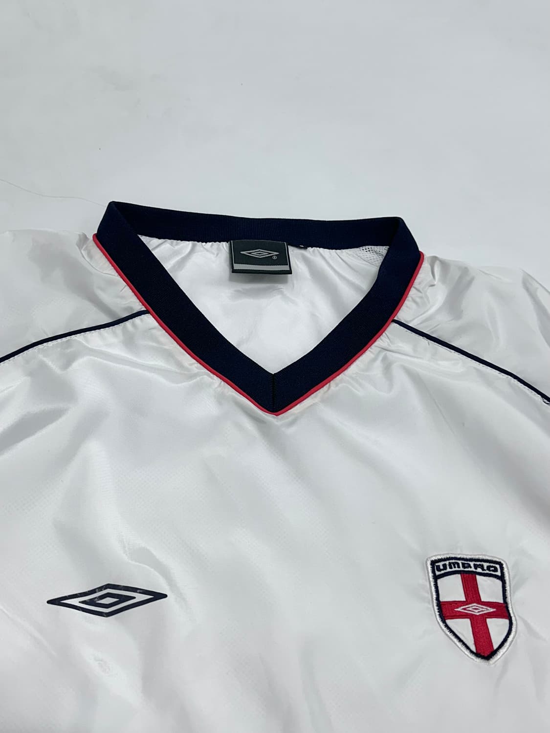 엄브로 잉글랜드 반팔 웜업 바람막이 풋볼 져지 상품이미지3