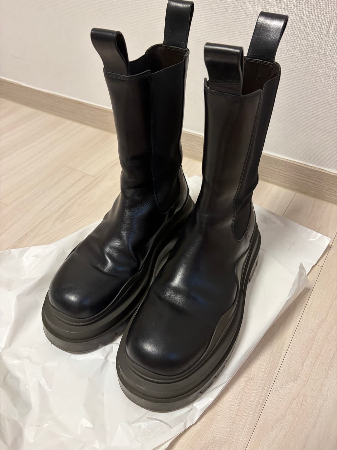 [43] 밑창 보강 보테가베네타 타이어 부츠 블랙 캠핑 상품이미지1