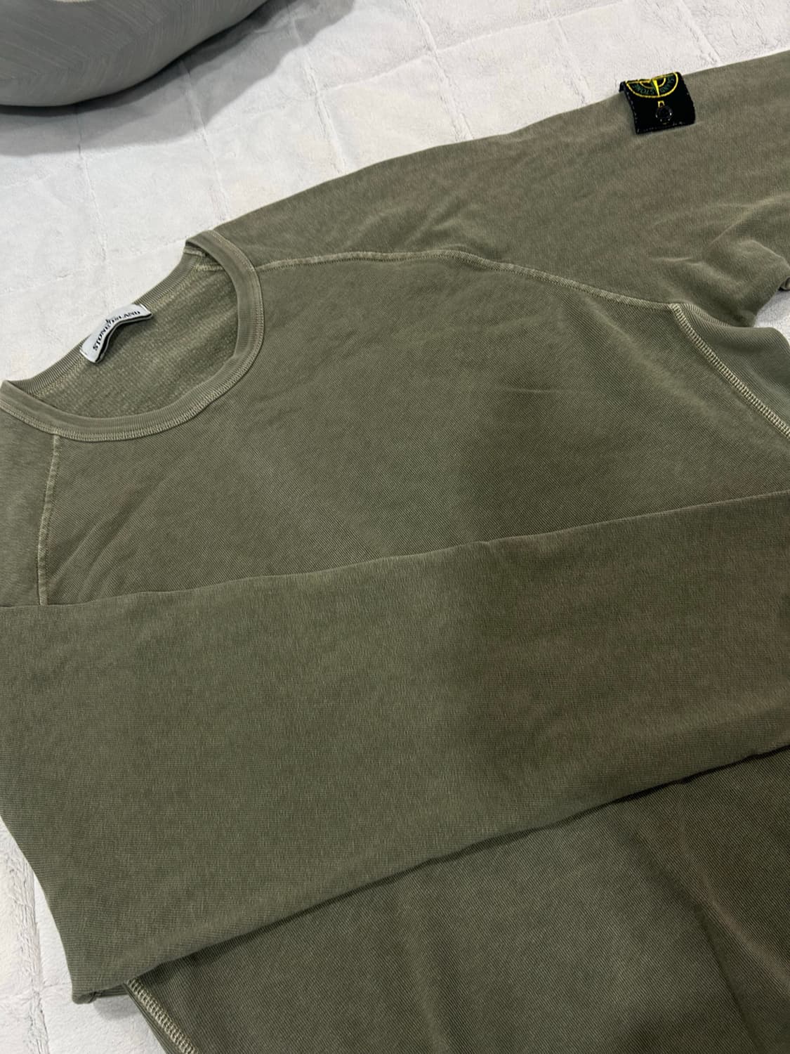 스톤 아일랜드 올드이펙트 스웨트셔츠 상품이미지1