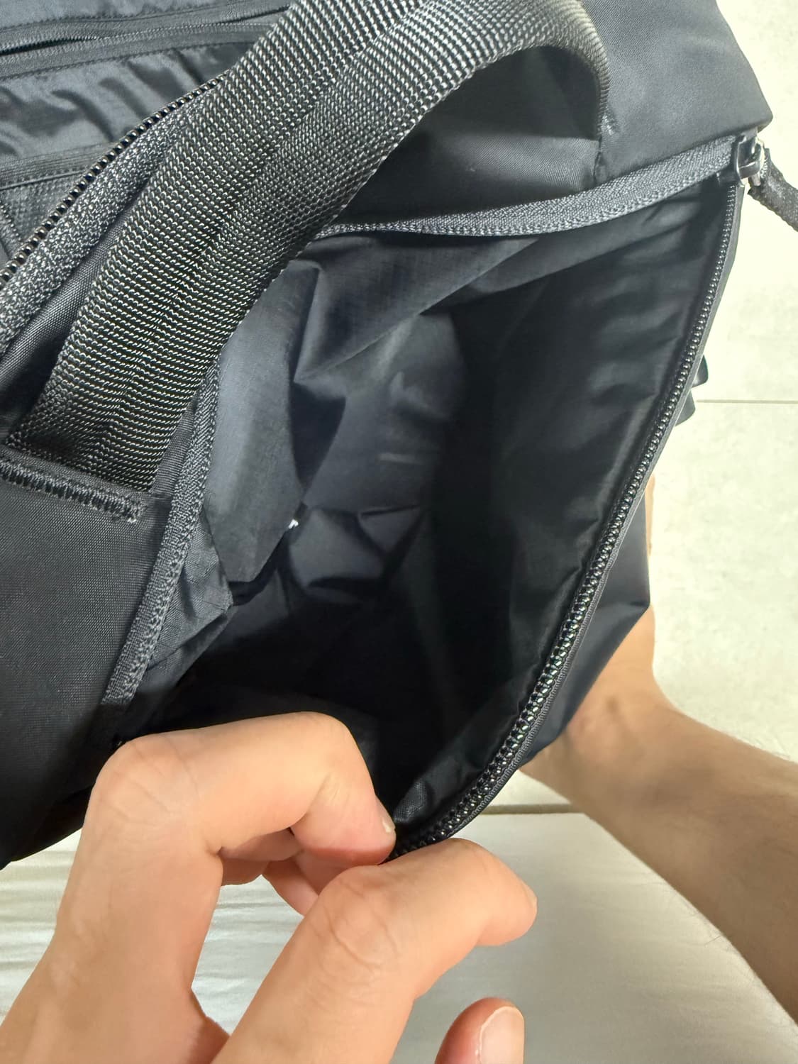 룰루레몬 더블집 백팩 22L 블랙 상품이미지7