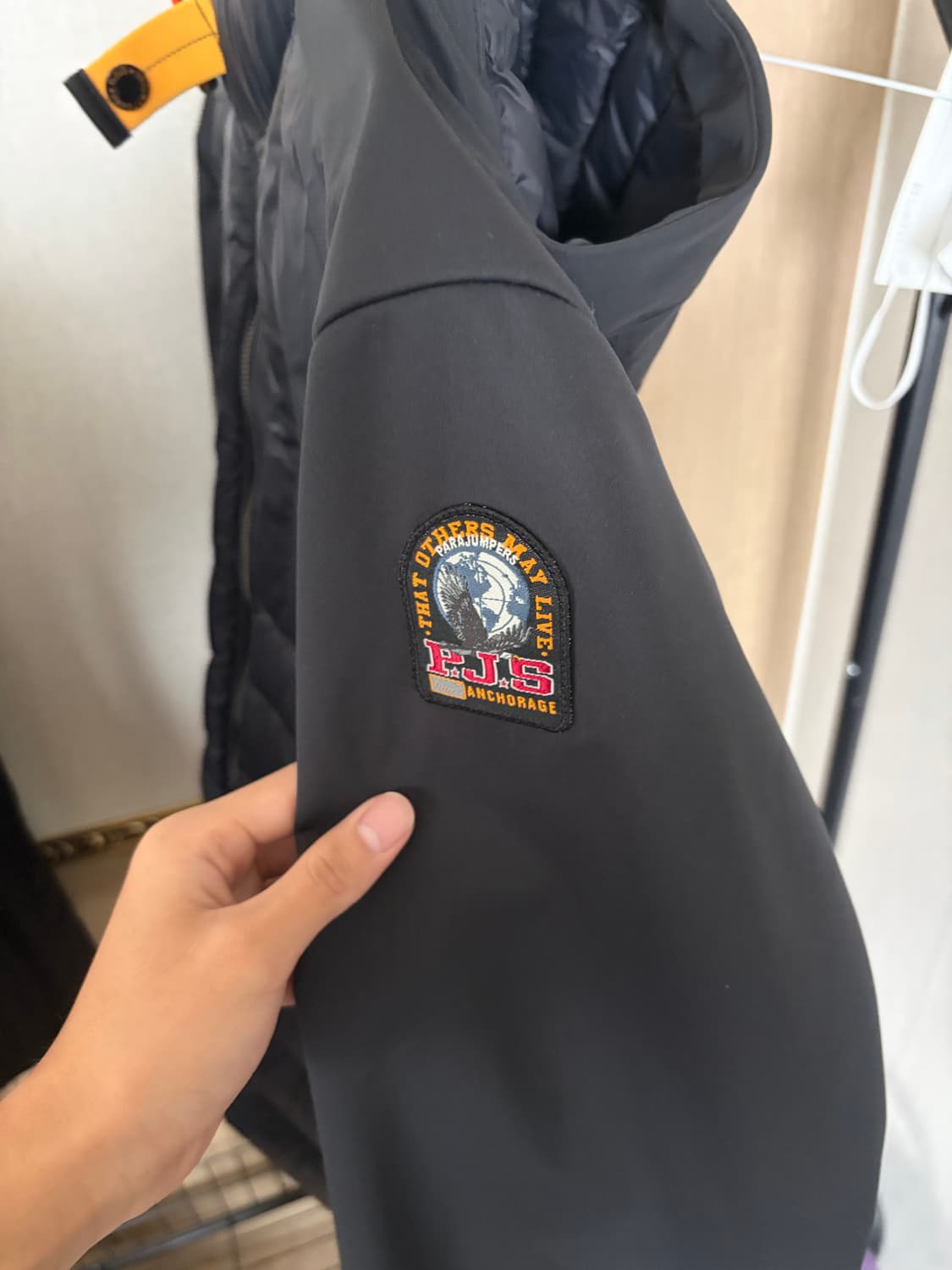 파라점퍼스 경량패딩 상품이미지2