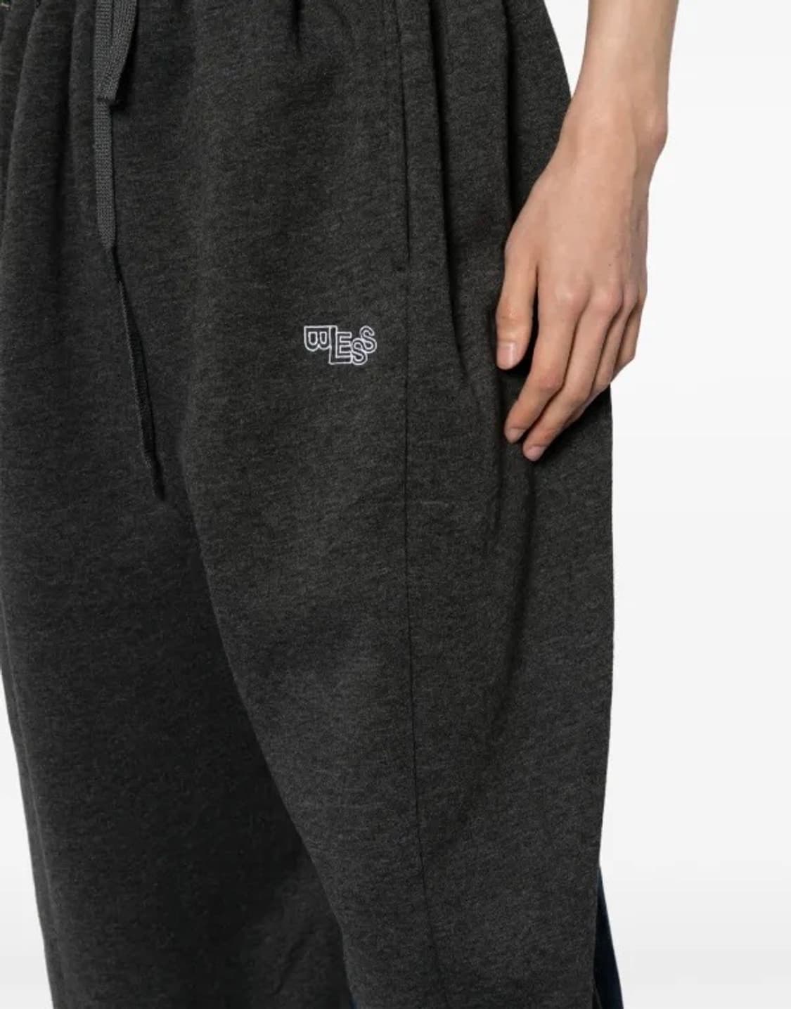 블레스 오버조깅진 dark grey 상품이미지2