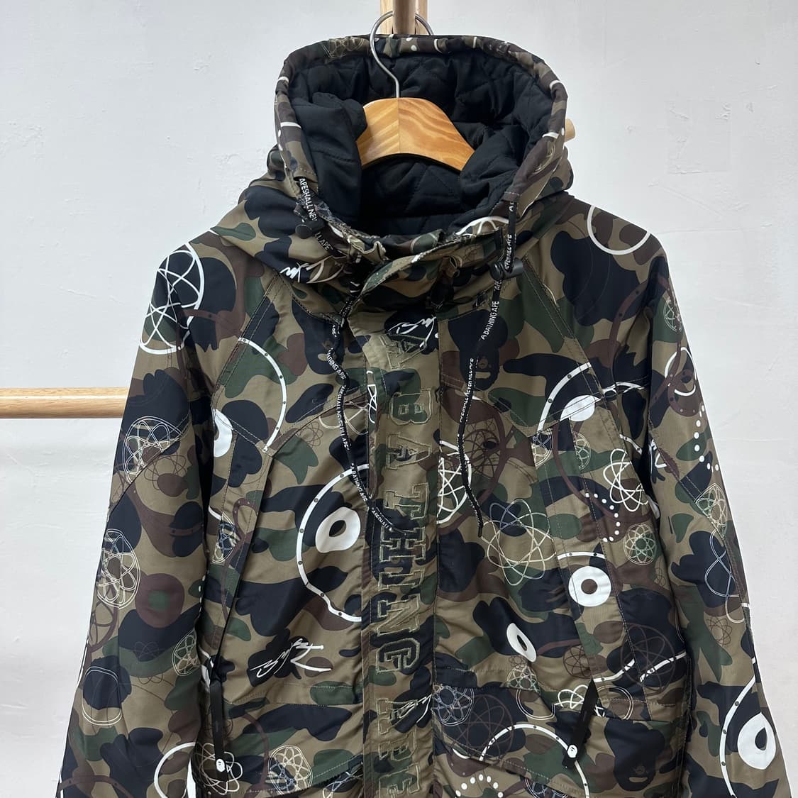 베이프 푸츄라 그래피티 카모플라쥬 후드 자켓 XL(100) J31 상품이미지2