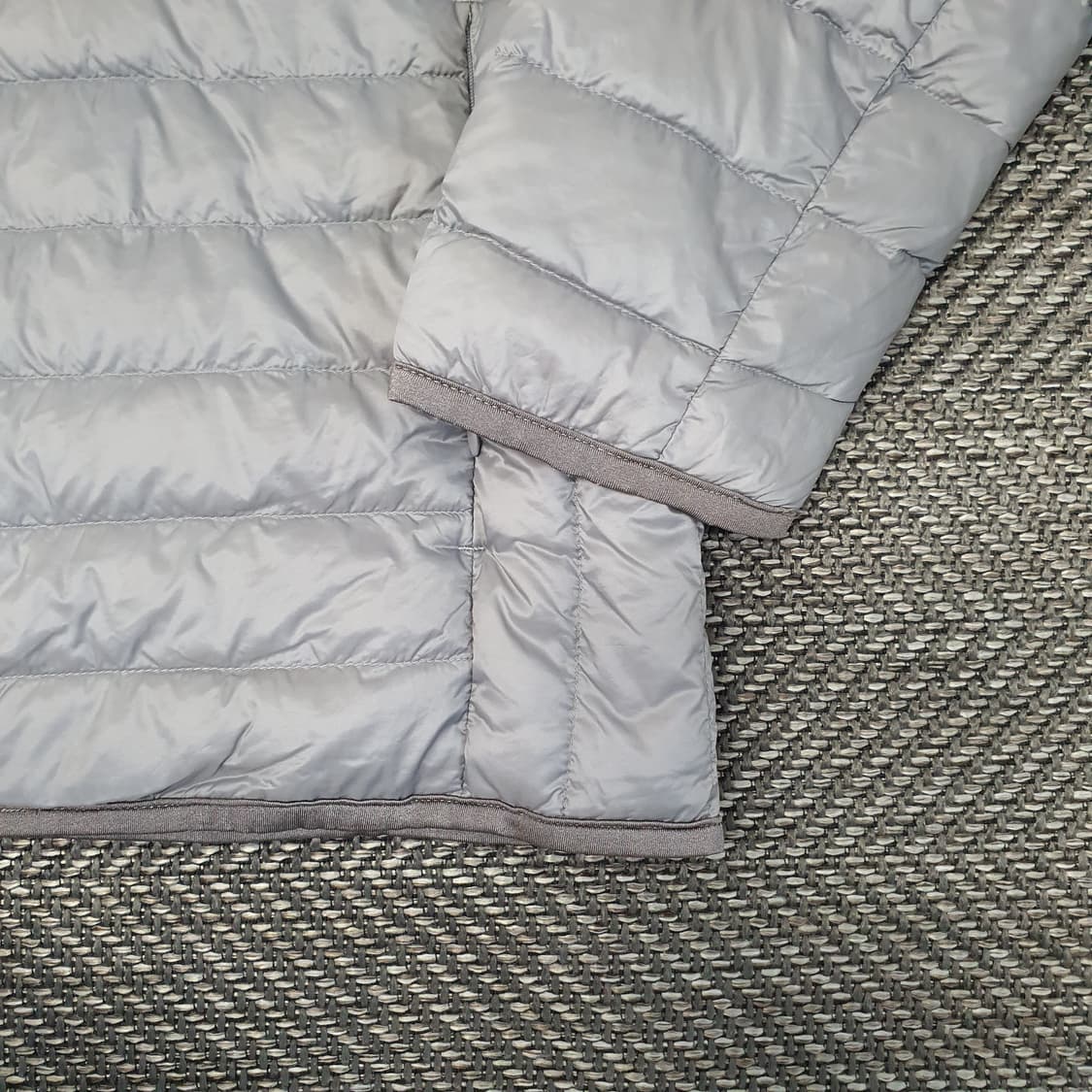 유니클로 오리털 경량패딩 남자105 상품이미지4