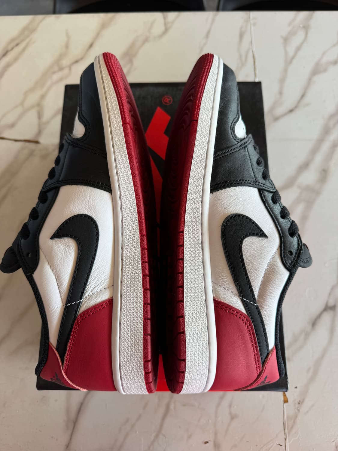 조던1 로우 OG 레트로 블랙토 265 팝니다 상품이미지3