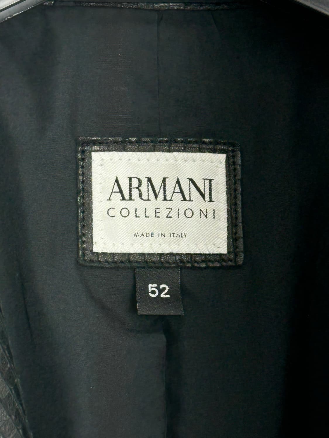 Giorgio Armani Grid-Embossed Lambskin Le 상품이미지4