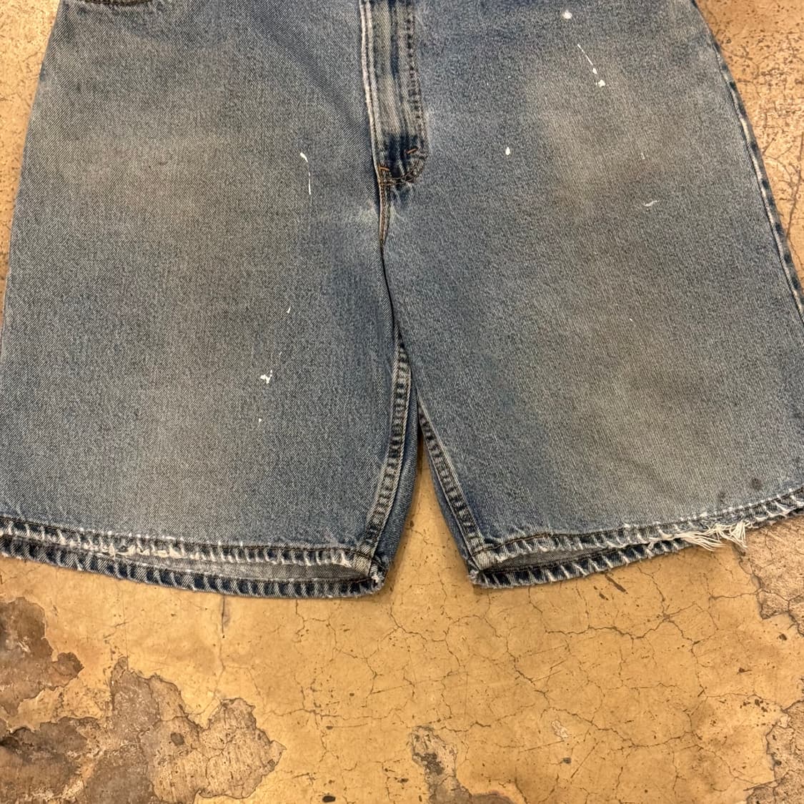 90s USA Levi’s 560 denim shorts (36) 상품이미지5