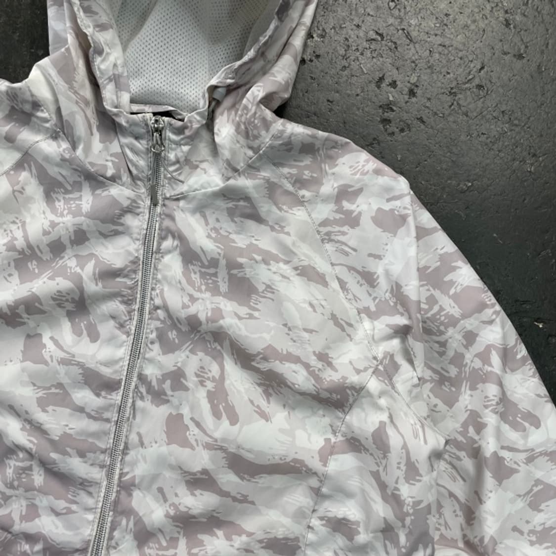 100 뉴발란스 카모 바람막이  상품이미지2