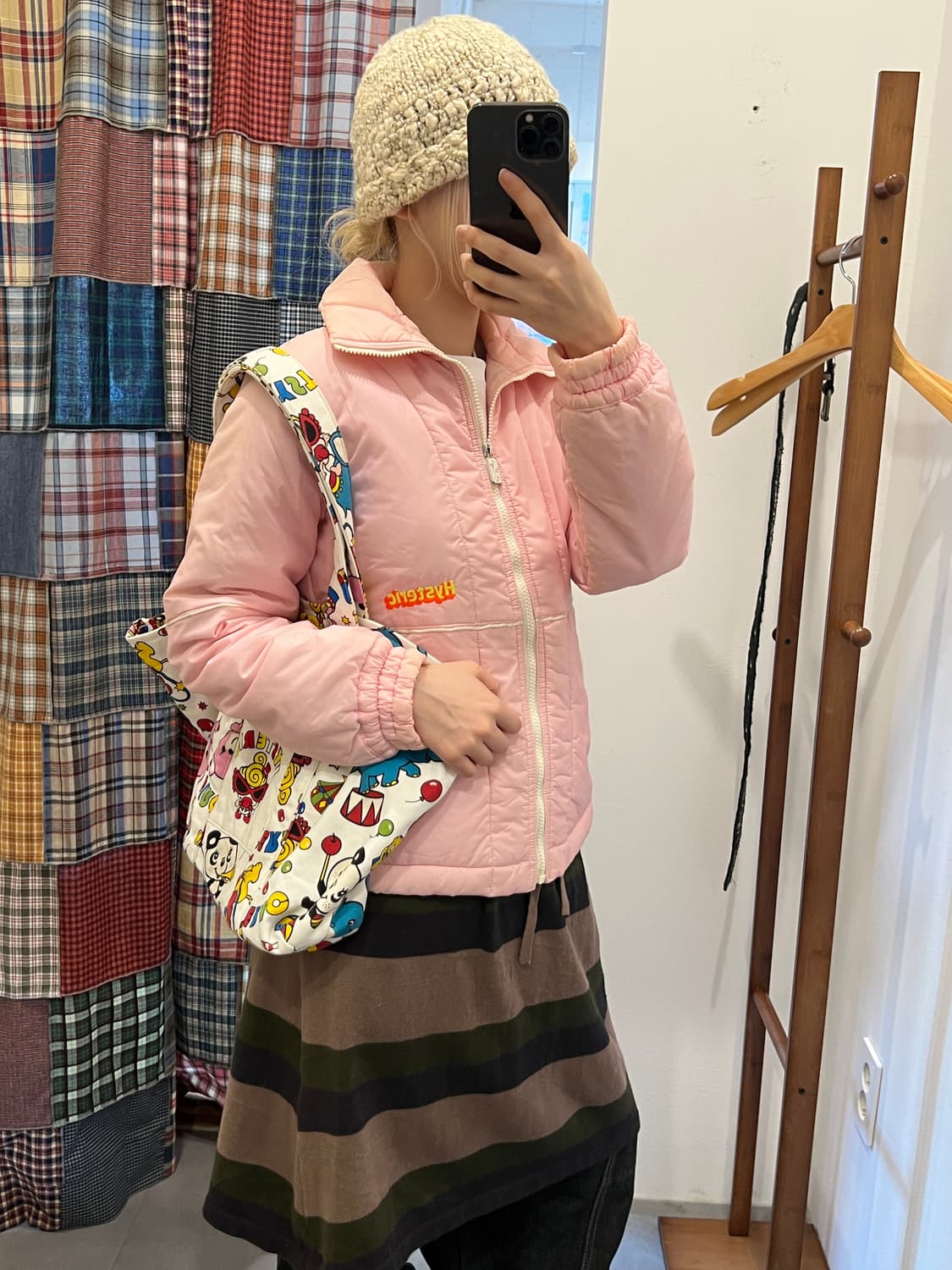 히스테릭글래머 딸기우유 로고 숏 패딩 상품이미지4