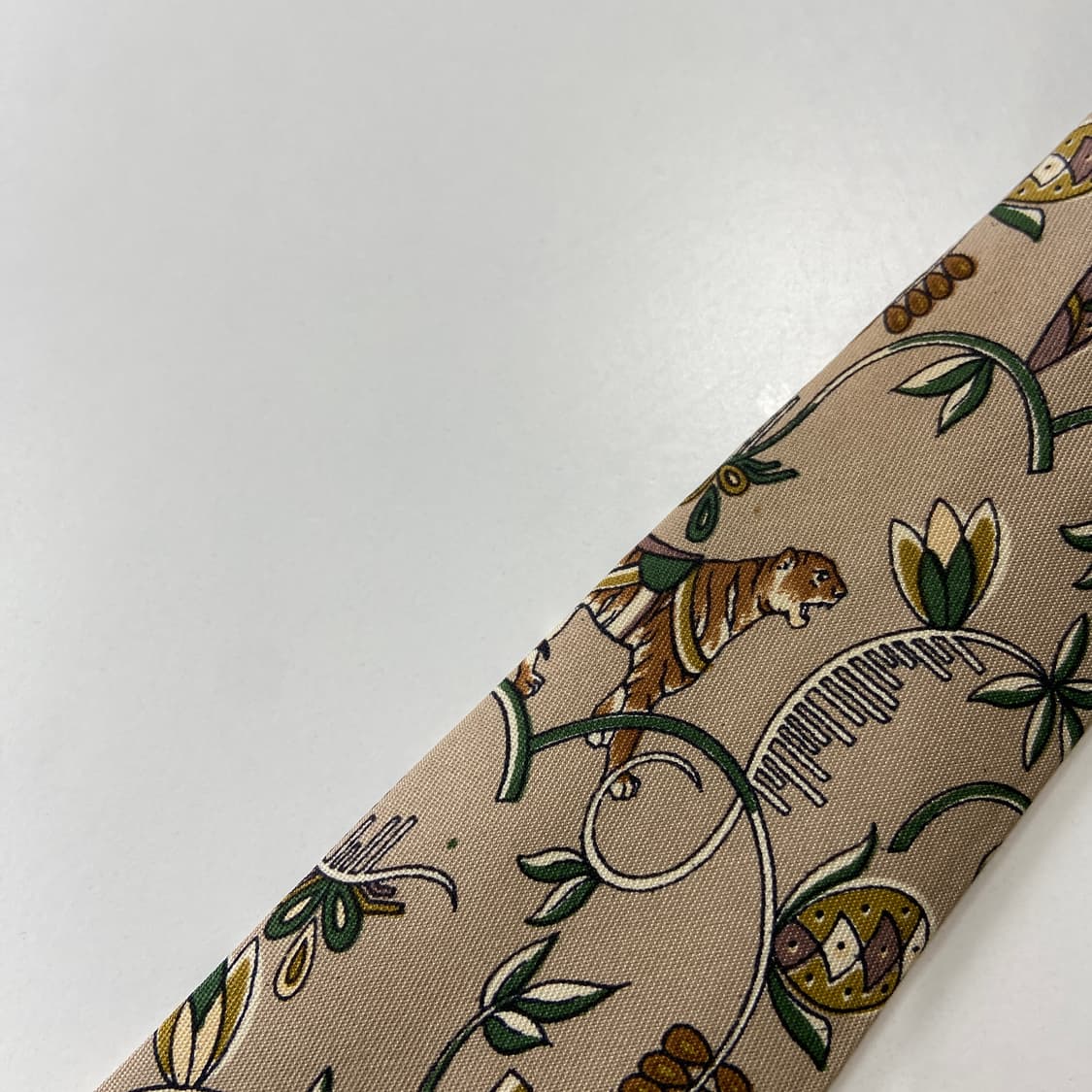 페레가모(Ferragamo) 명품 정품 넥타이 상품이미지9