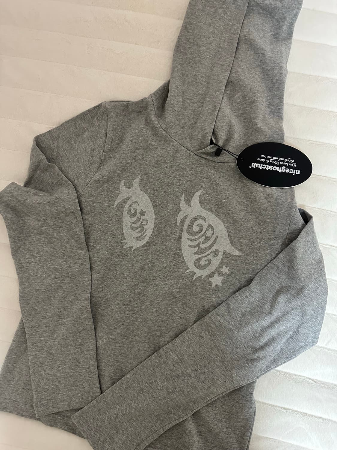 나이스고스트클럽 그레이 로고후드티 상품이미지1