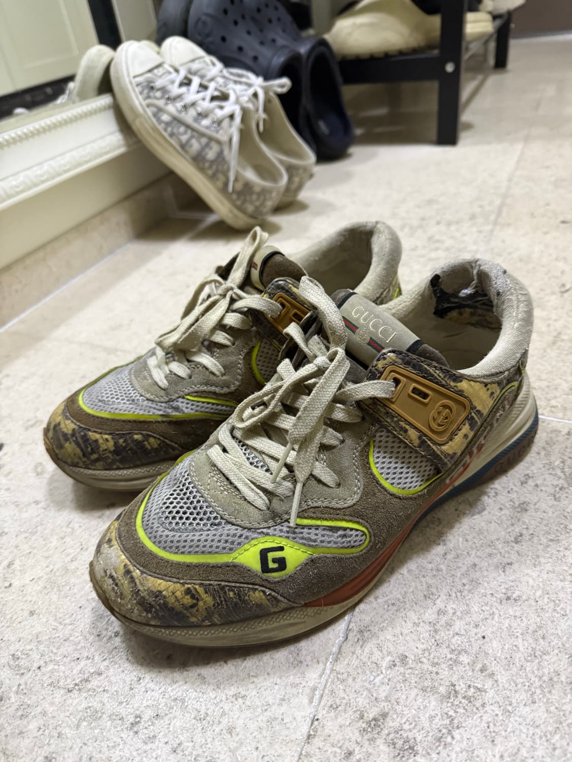 구찌 울트라페이스 프린트 스니커즈 상품이미지1