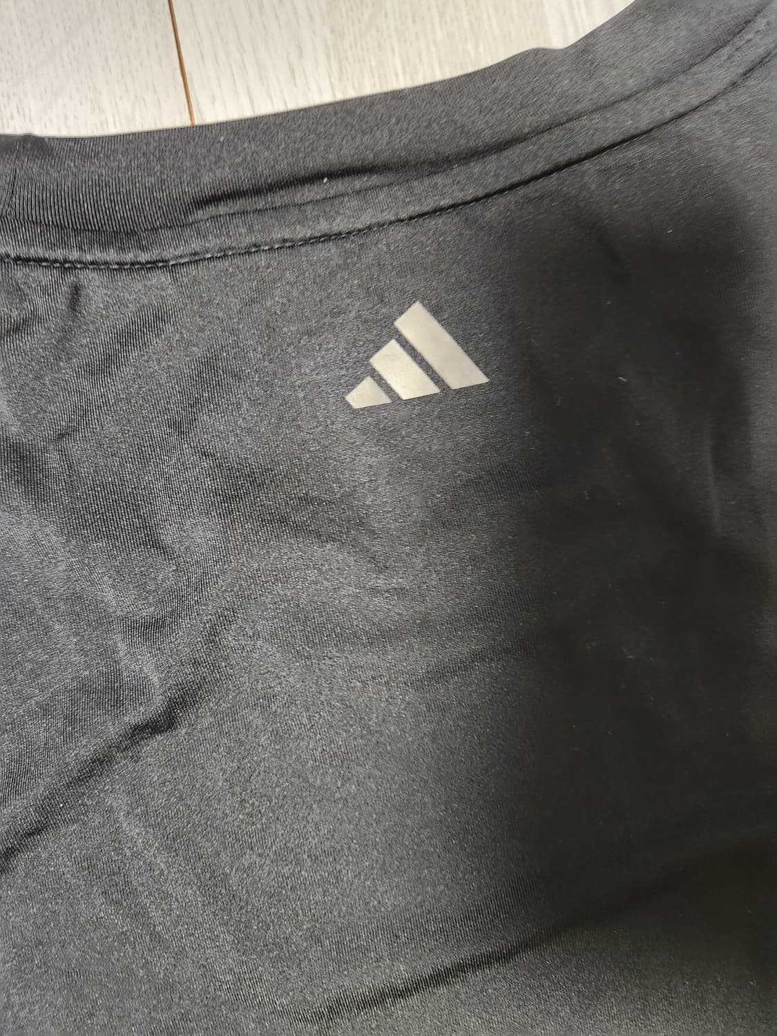 아디다스 마샬아츠 기능성 반팔티 사이즈xl

오염 하자 없이 깨끗해요^^ 상품이미지7