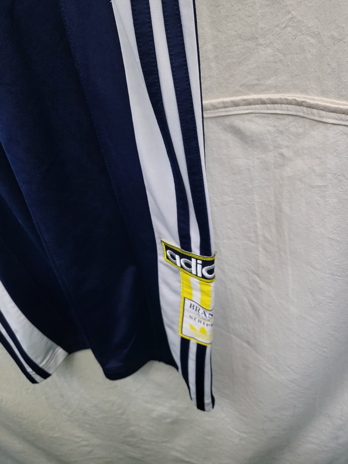 아디다스 아디브레이크 트랙 팬츠 네이비 상품이미지3